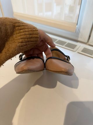 Zapatos planos Patsy beige y negro