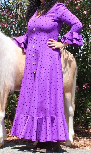Vestido Flamenca/Bata Rociera Lunares Morado