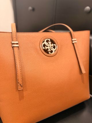 Bolso Guess marrón