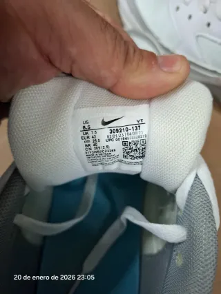 Zapatillas Nike Air Blancas y Grises