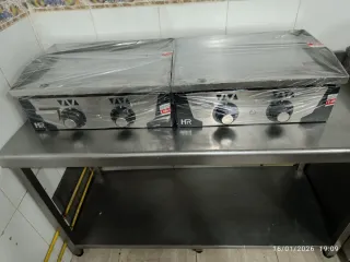 Plancha Cromo Duro 60cm. 1100€ cada una.