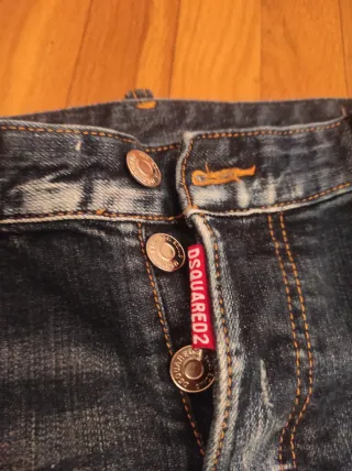 Pantalones vaqueros DSQUARED2 42