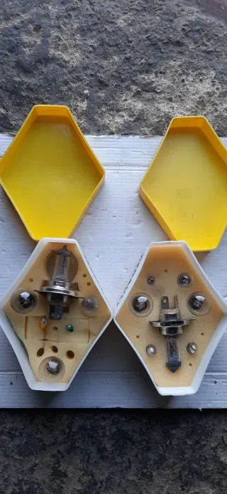 Cajas bombillas Renault