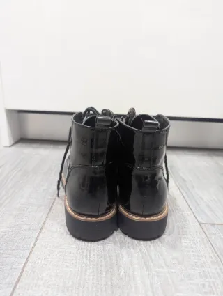 Botines charol negros talla 39