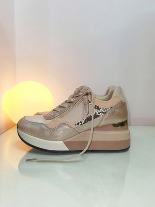 Zapato casual confort cuña y plataforma Yuma