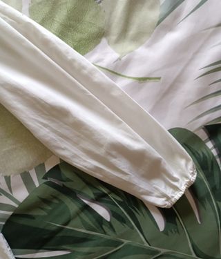 Blusa blanca Formula Joven lazo