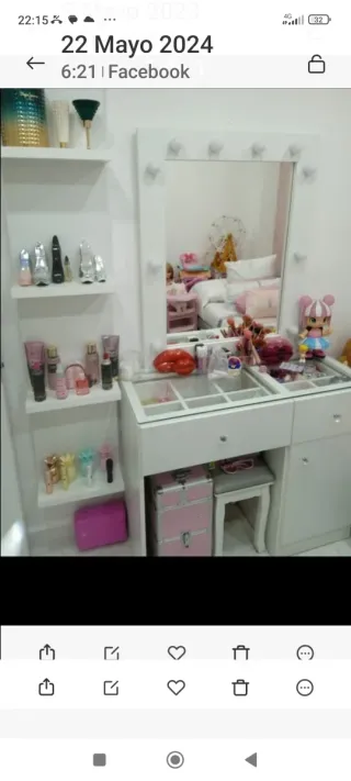 Tocador con espejo y luces