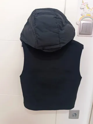 Chaleco acolchado negro Stradivarius