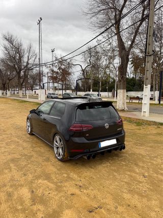 Volkswagen Golf 7.5 R 310 automático 2017