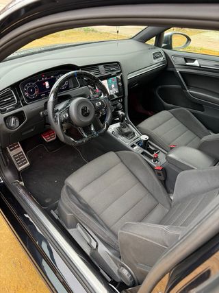 Volkswagen Golf 7.5 R 310 automático 2017