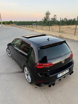 Volkswagen Golf 7.5 R 310 automático 2017
