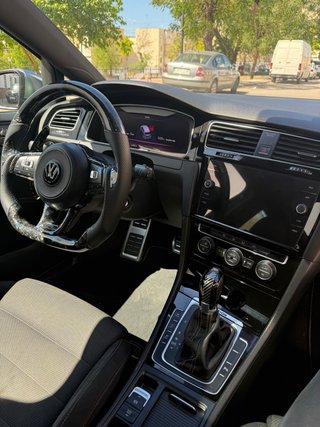 Volkswagen Golf 7.5 R 310 automático 2017