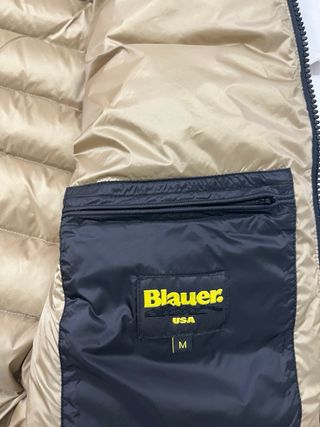Blauer plumífero negro