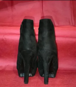 Tronchetti camoscio tacco 11cm plateau n.35