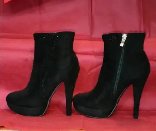 Tronchetti camoscio tacco 11cm plateau n.35