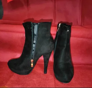 Tronchetti camoscio tacco 11cm plateau n.35