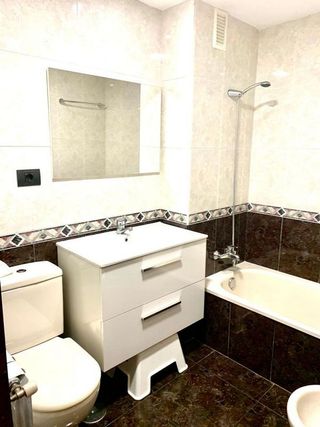 Piso en alquiler en Milán - Pumarín - Teatinos en Oviedo