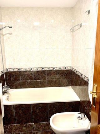 Piso en alquiler en Milán - Pumarín - Teatinos en Oviedo