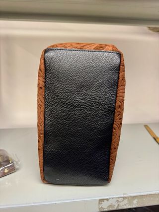 Borsa Pulicati camoscio marrone con pelle nera