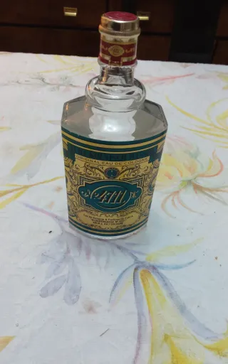 Coleccionistas: "Frascos vacios colonia caballero"