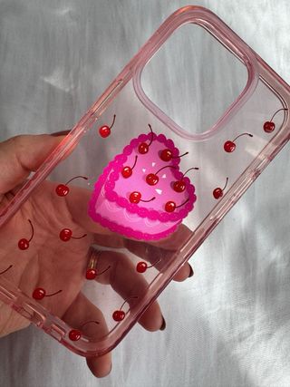 Funda iPhone 14 Pro / 15 Pro Primark Corazones
