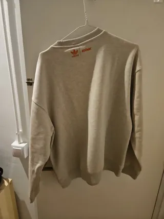 Sudadera Adidas x Moomin Beige