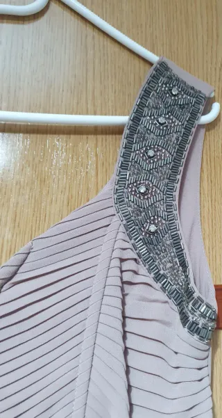 Vestido TFNC London rosa largo