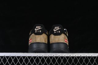 Nike Air Force 1 Low Supreme Marrón Barro