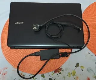 Acer Aspire E1-522 – SSD 120GB + 8GB RAM