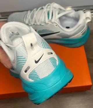 Nike Air Zoom Vomero 18 Talla 38 A Estrenar