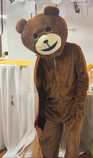 Disfraz divertido de mascota de oso para adulto.