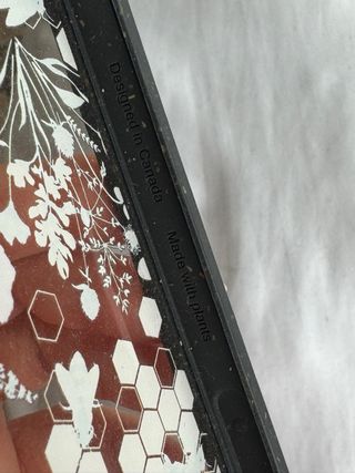 Funda Pela iPhone 14/15 Pro Flores y Abejas