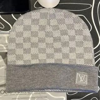 Gorro Louis Vuitton Damier Gris Claro