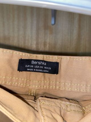 Falda corta cargo beige