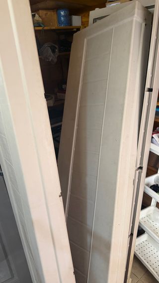 Caseta de jardín de PVC beige y gris