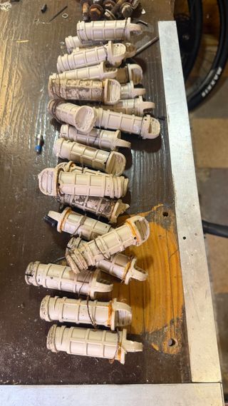 Caseta de jardín de PVC beige y gris