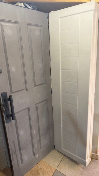 Caseta de jardín de PVC beige y gris