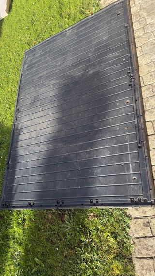 Caseta de jardín de PVC beige y gris