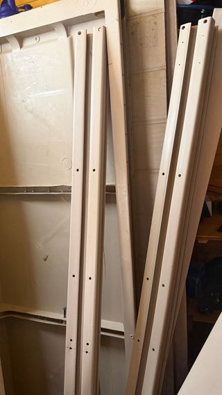 Caseta de jardín de PVC beige y gris