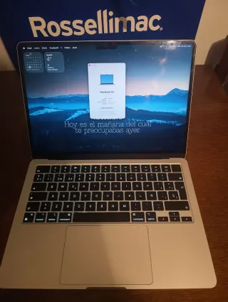 MacBook Air M2 Plata 13"
