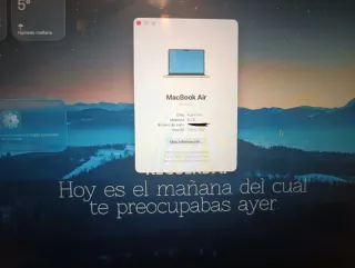 MacBook Air M2 Plata 13"