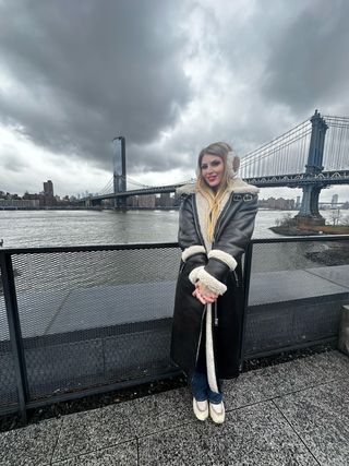 Abrigo largo negro y beige