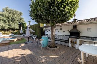 Chalet en venta en Zubia (La)