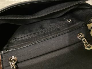 Bolso negro multiposición efecto piel