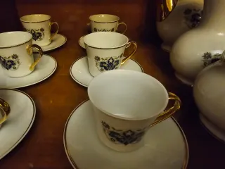 REBAJADO DE 40 a 35 Juego de café porcelana azul y