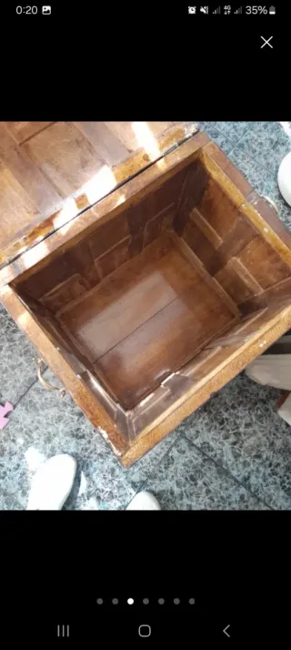 Baúl de madera hecho a mano