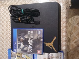 PS4 (PlayStation 4) + 3 Giochi