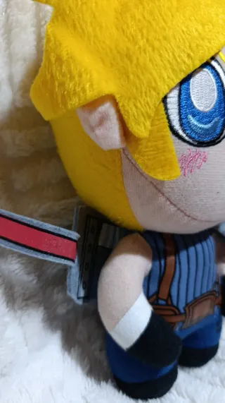 Peluche Cloud Strife FFVII