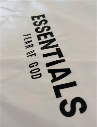 Camiseta Fear of God Essentials Blanca