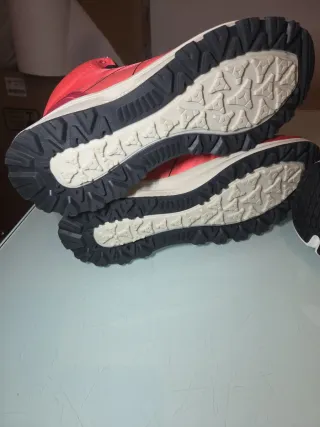 Confezione di Scarpe Sportive Taglia 41